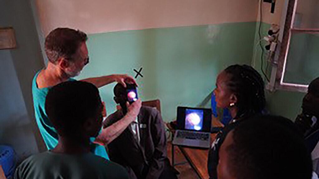 Diagnostik mit Arclight Ophthalmoscope — Schulung